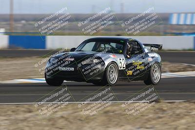 media/Mar-16-2025-CalClub SCCA (Sun) [[e72803ec8c]]/Group 2/Qualifying (Turn 1)/
